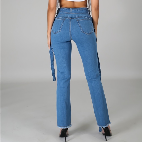 Fanny Pack Jeans - Picture 2 of 4